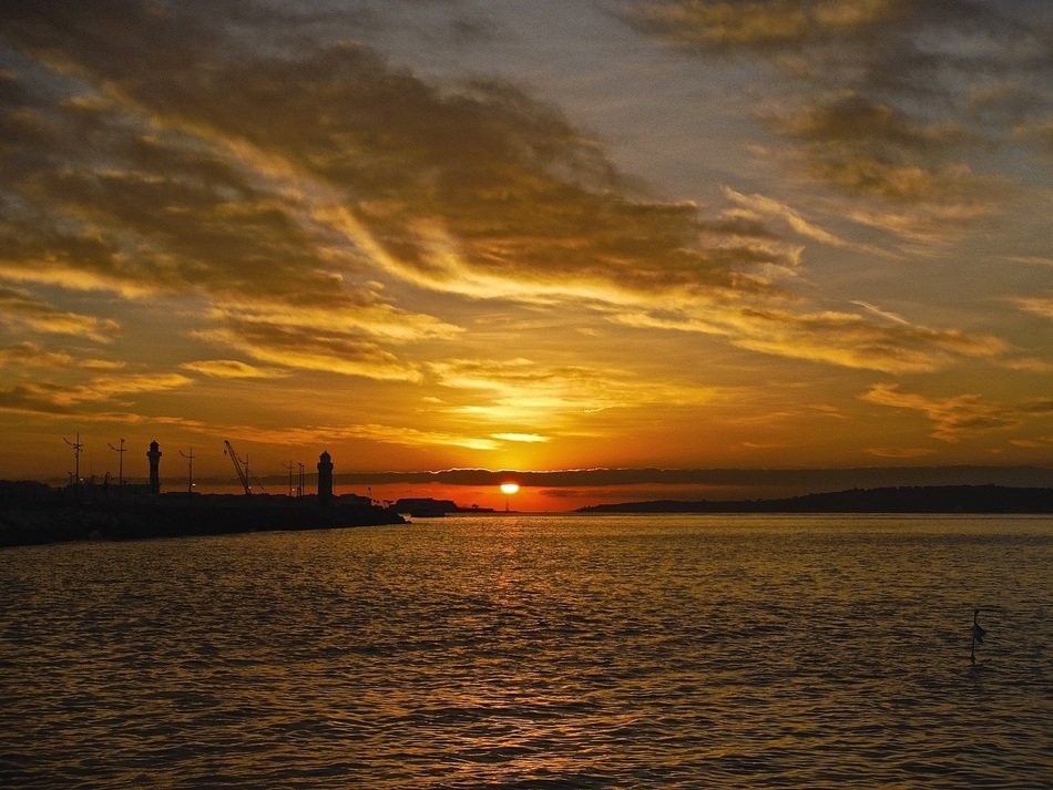 Picture of the sea at the Sunset