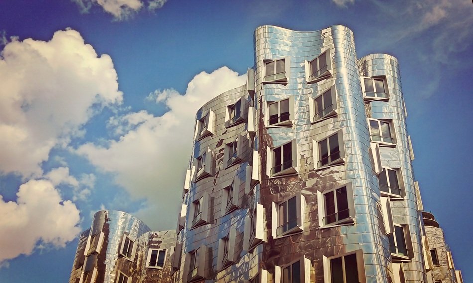 modern building in düsseldorf