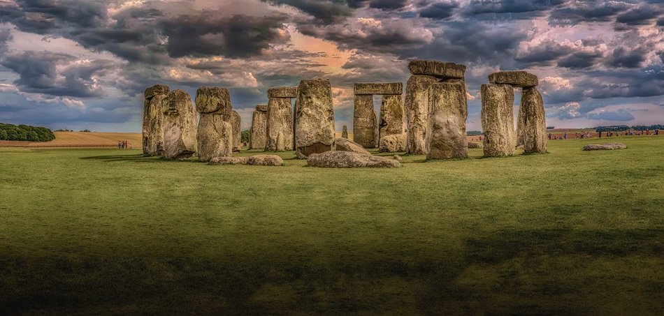 megalithic structures in the UK