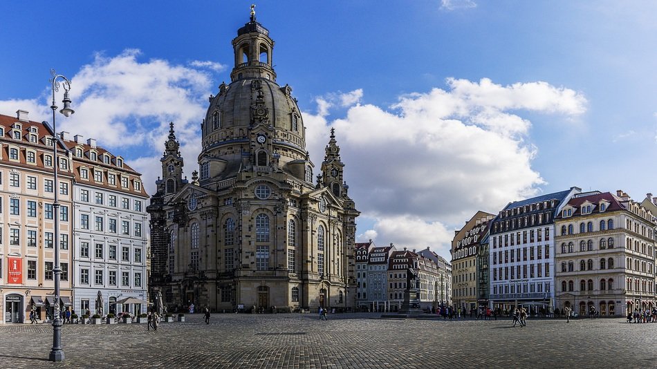 Frauenkirche Space