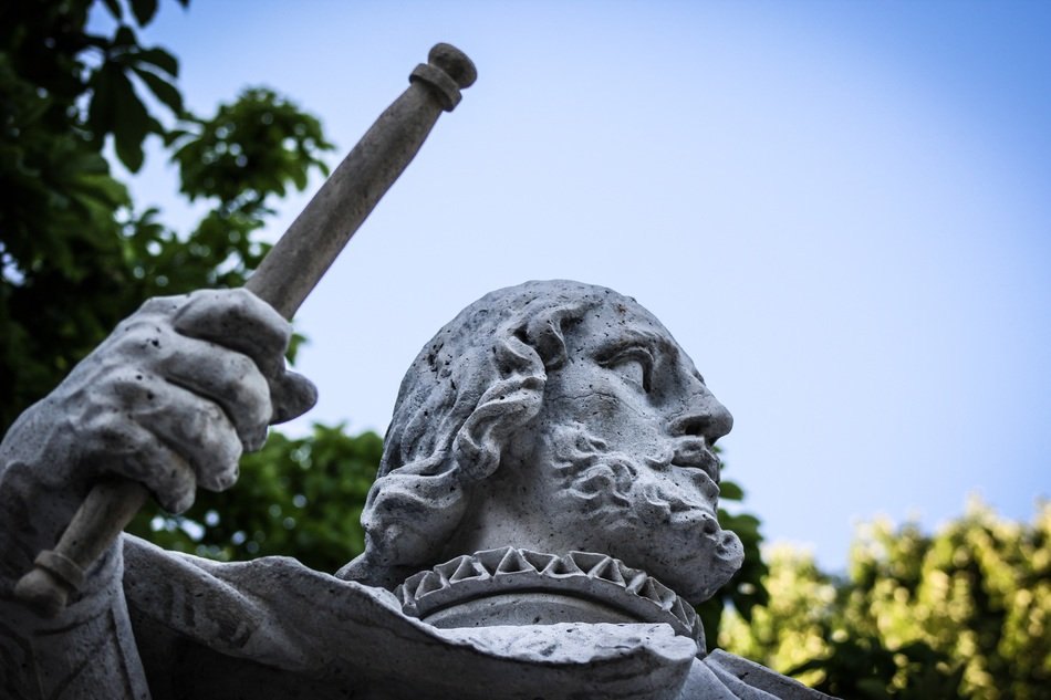 sculpture in Retiro Park in Madrid