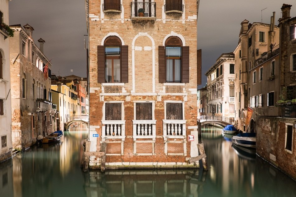 buildings on the water in Venice