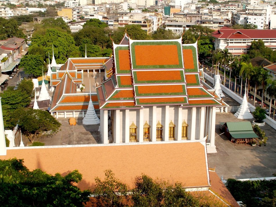 golden building in bangkok