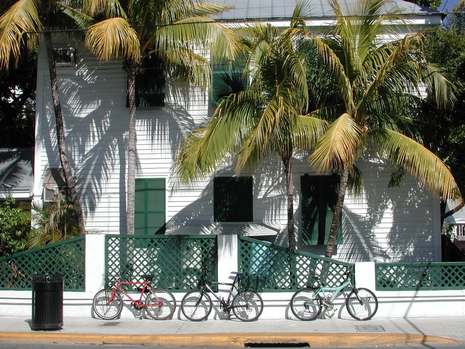 home and tropical climate in Florida