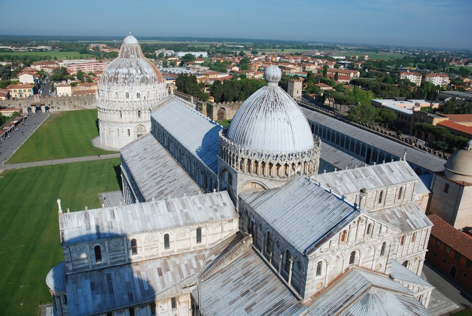 view of the building in pisa