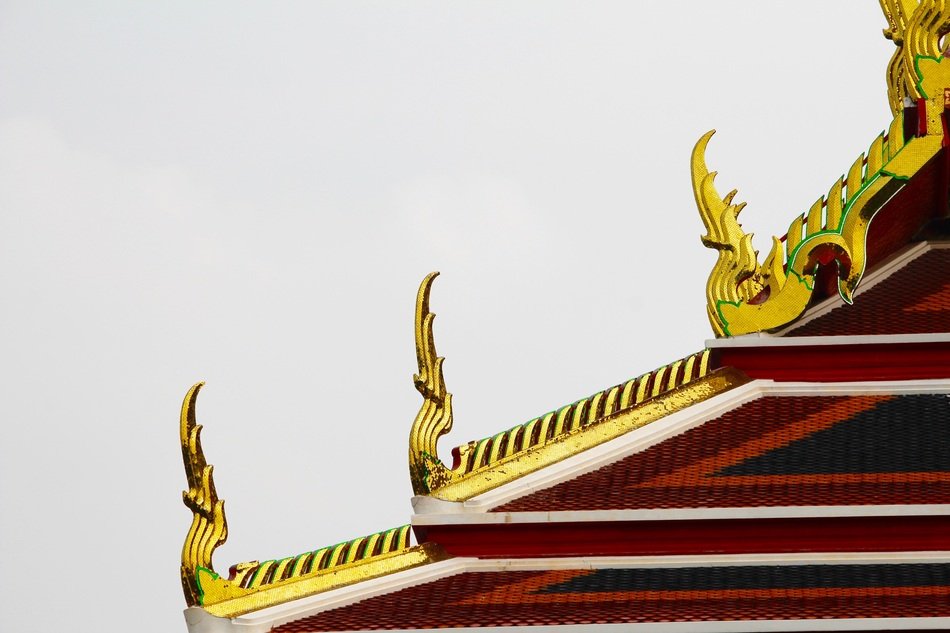 famous temple roof in Bangkok