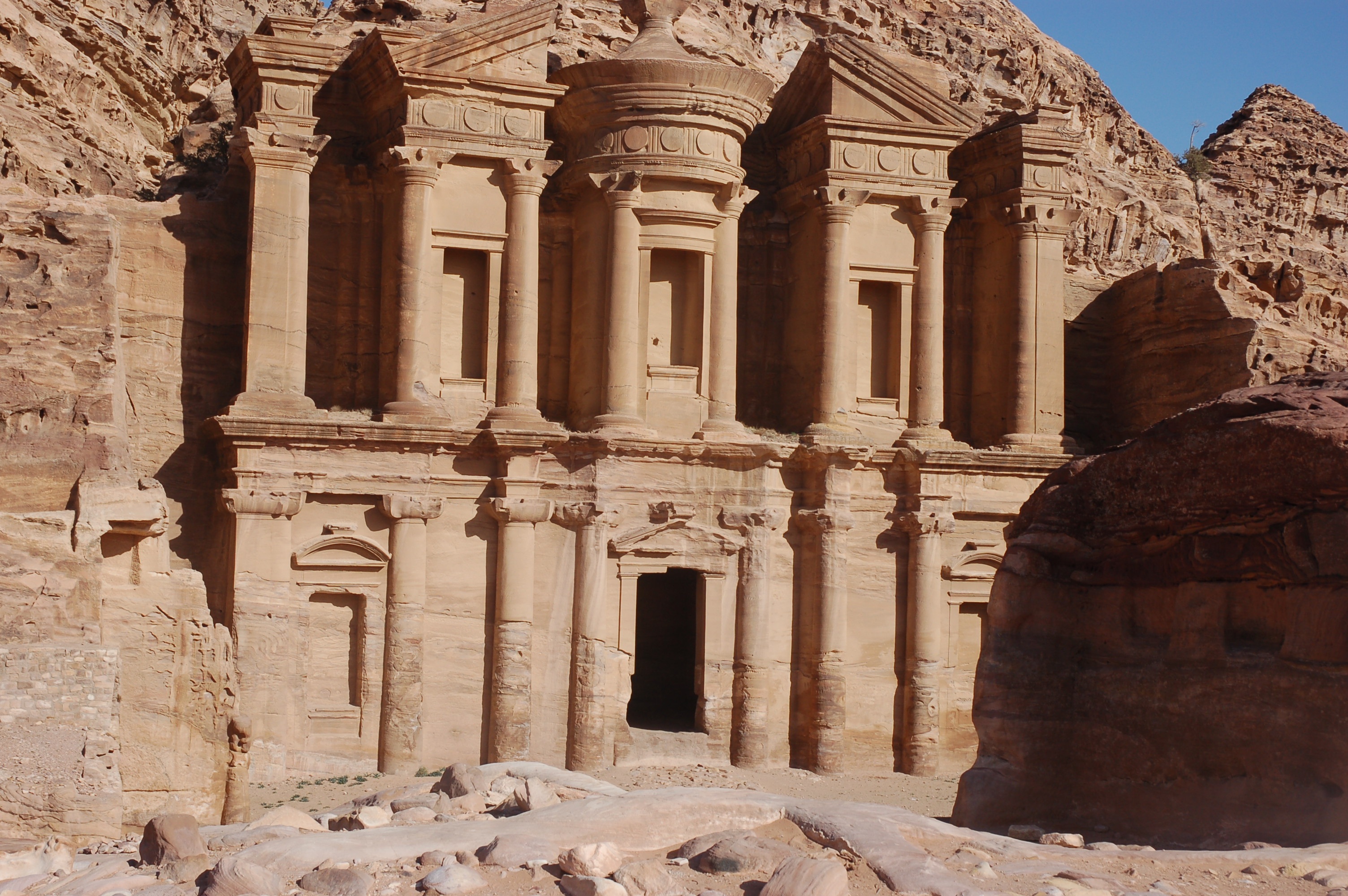 Петра колонны Иордания