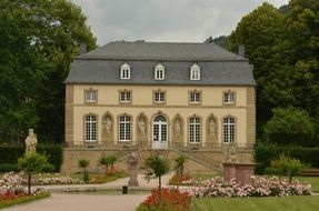 Photo of the park and the manor in Luxembourg