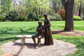 Sculpture of James and Dolly Madison