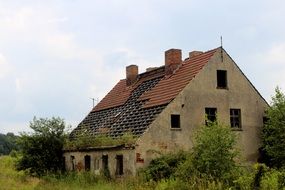 Ruins of broken house in Wilderness