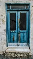 old house doors in xylotymbou