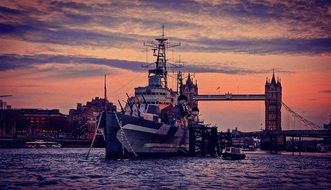 sunset over the Thames in Belfast