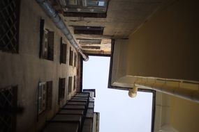 St Petersburg Ñourt