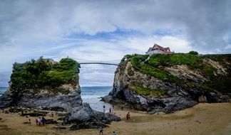 house on coastal cliff in Newquay