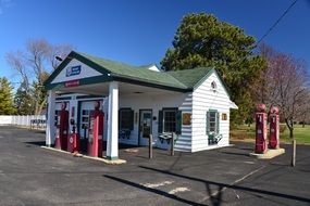 roadside vintage refueling on route 66