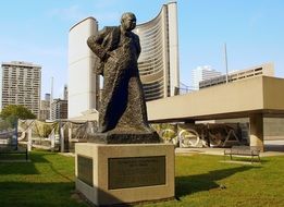 monument Winston Churchill Canada Toronto