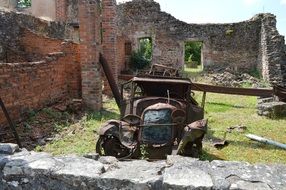 Ruins and old car