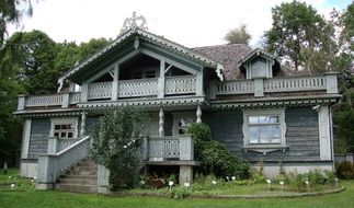 wooden manor in Poland