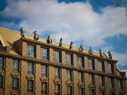 stone figures on the roof in Düsseldorf