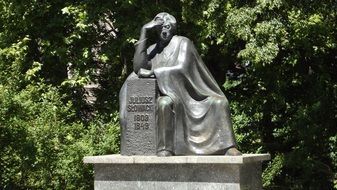 monument Juliusz Slowacki in the park