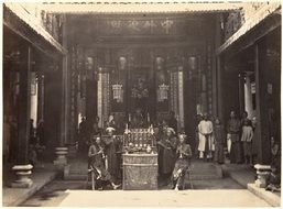 people in Chinese Pagoda in Chinatown quarter, historical photo, Vietnam, saÃ¯gon, cholon