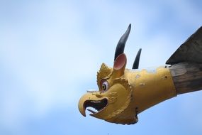 dragon on the roof as an architectural element