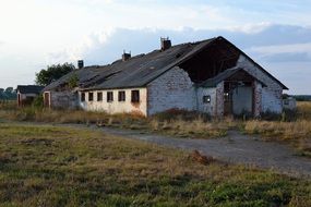abandoned farm building