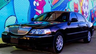 Lincoln Town Car Street Art-Kar