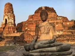 Buddha statue in ayyutthaya