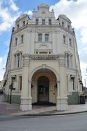 photo of an old fashioned hotel