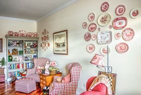 traditional home decorations of living room