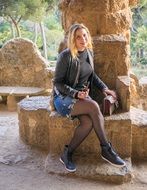 woman posing in park guell