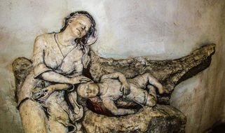Mother And Child sculpture