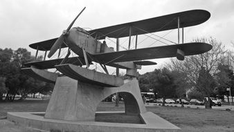 Monument to the airplane in Lisbon