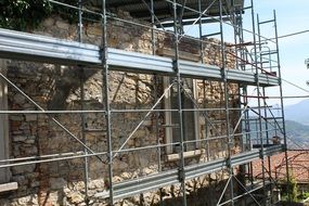 scaffolding for reconstruction