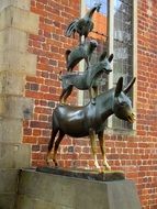 Bronze sculptures of bremen town musicians