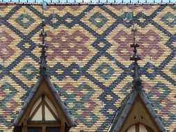 colorful patterned roof on hotel de dieu