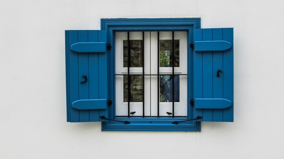 picturesque window in oroklini