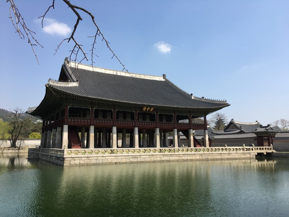 Gyeongbok palace in the north of seoul