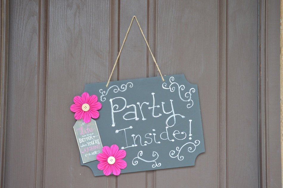 Sign of the party