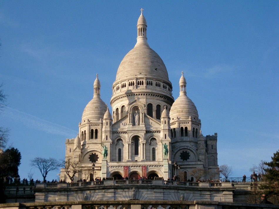 Paris interesting Buildings