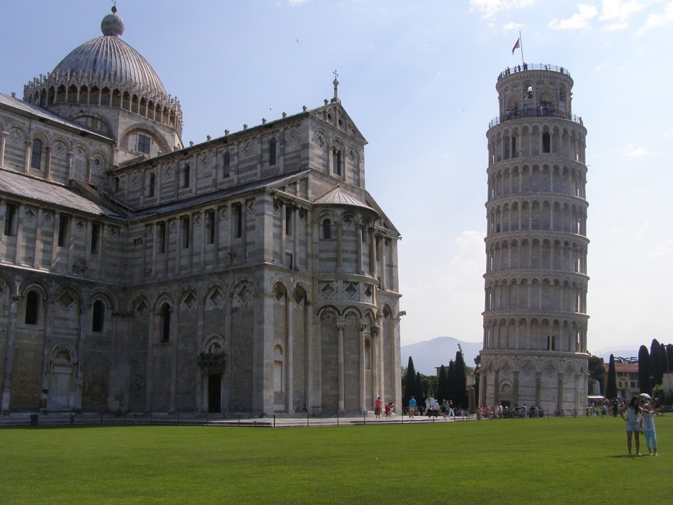 tower of pisa near the cathedral