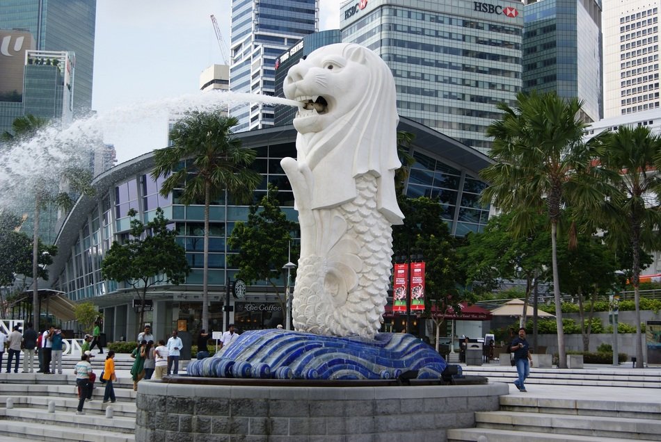 white Merlion Statue