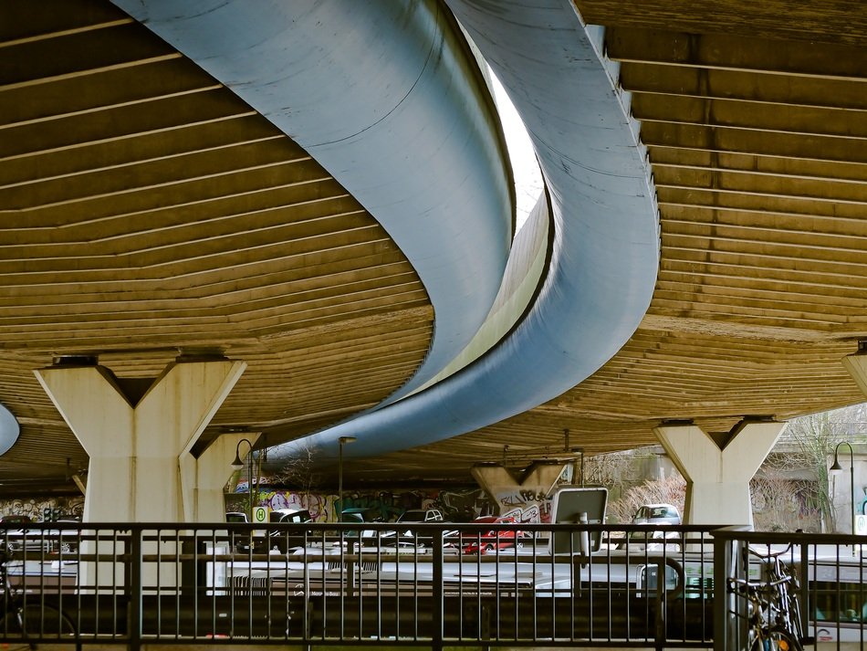 modern road in düsseldorf
