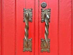 handle of red door