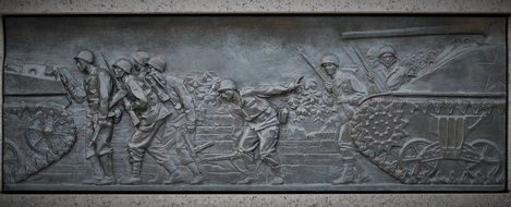 soldiers and tanks, bronze relief of War memorial, usa, Washington