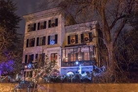 house in christmas lights