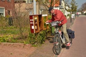 books for free reading on a city street