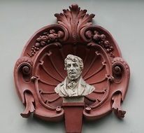 architectural details mickiewicz bust decoration