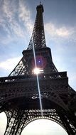 ray of light through the eiffel tower